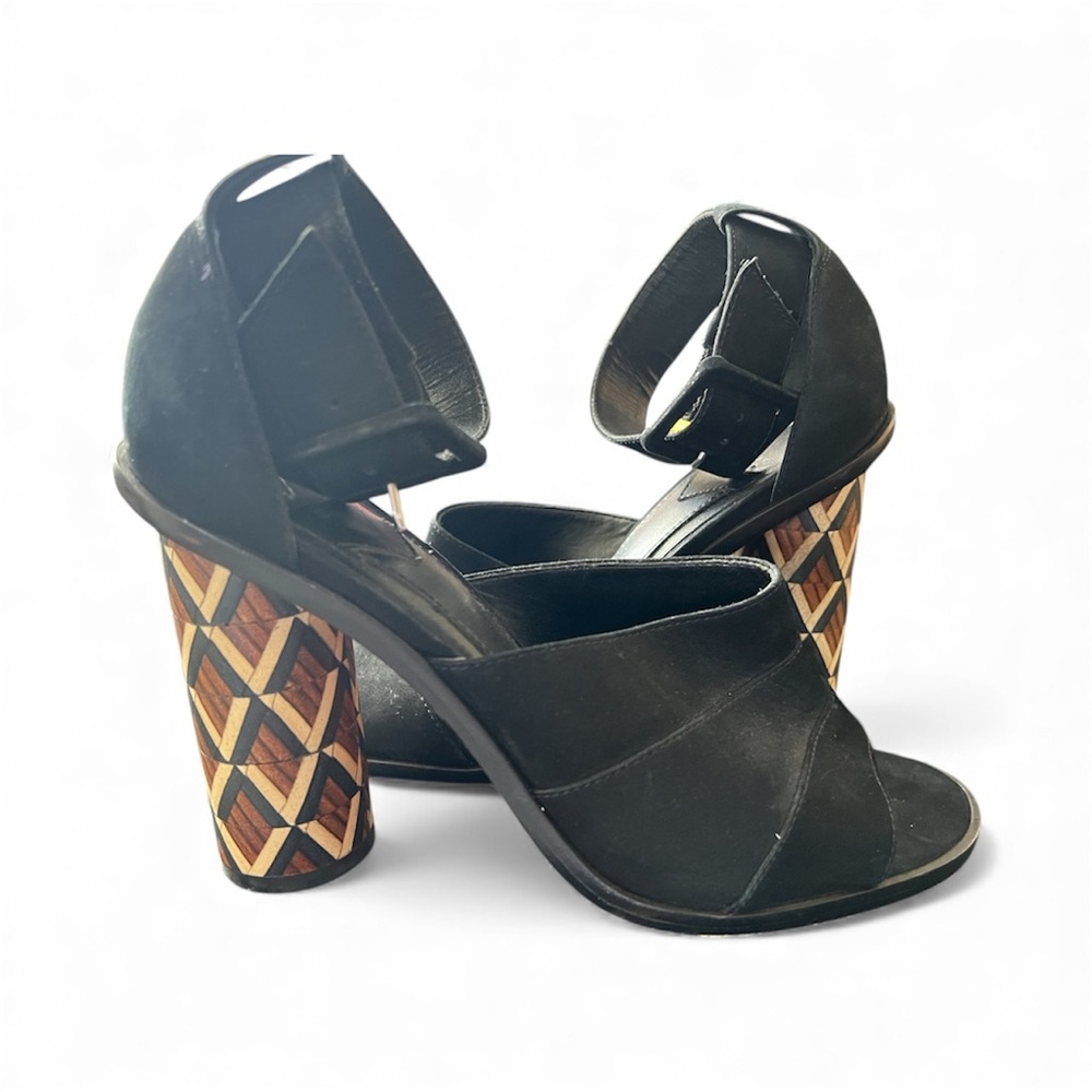 Brian Atwood Heels Size 8 Black Rounded Hill Straps